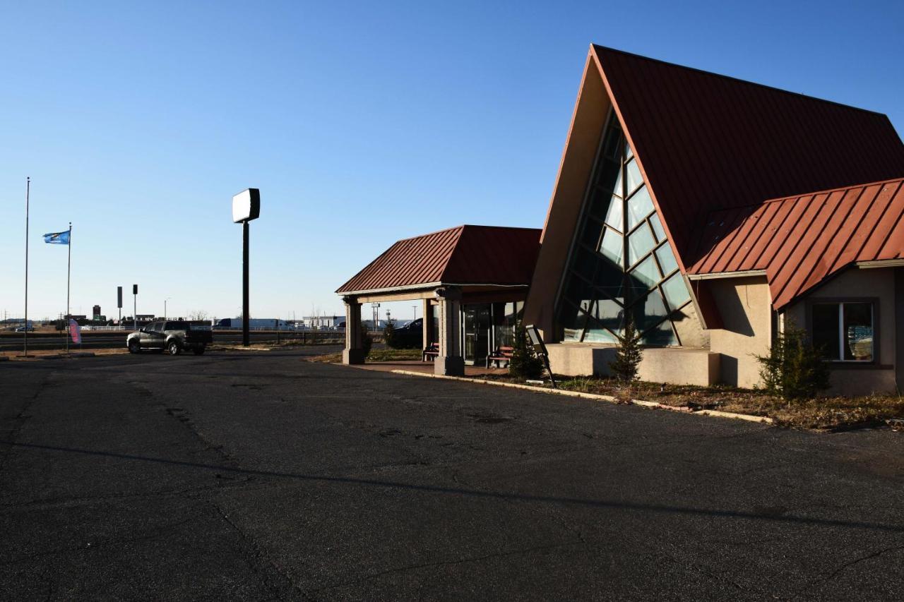 American Best Inn By Oyo I-35 Perry Near Lake Mcmurtry Exteriér fotografie