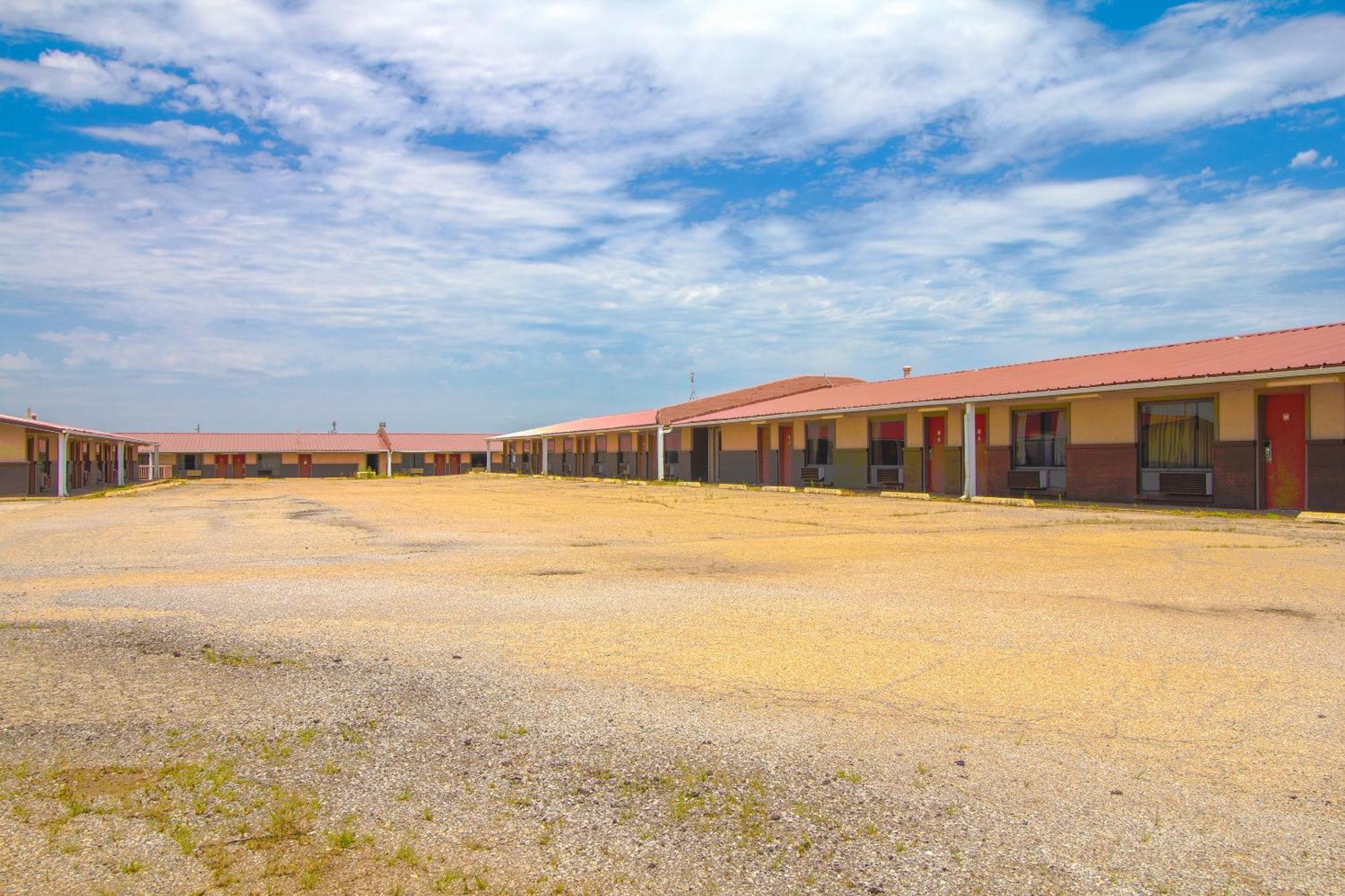 American Best Inn By Oyo I-35 Perry Near Lake Mcmurtry Exteriér fotografie